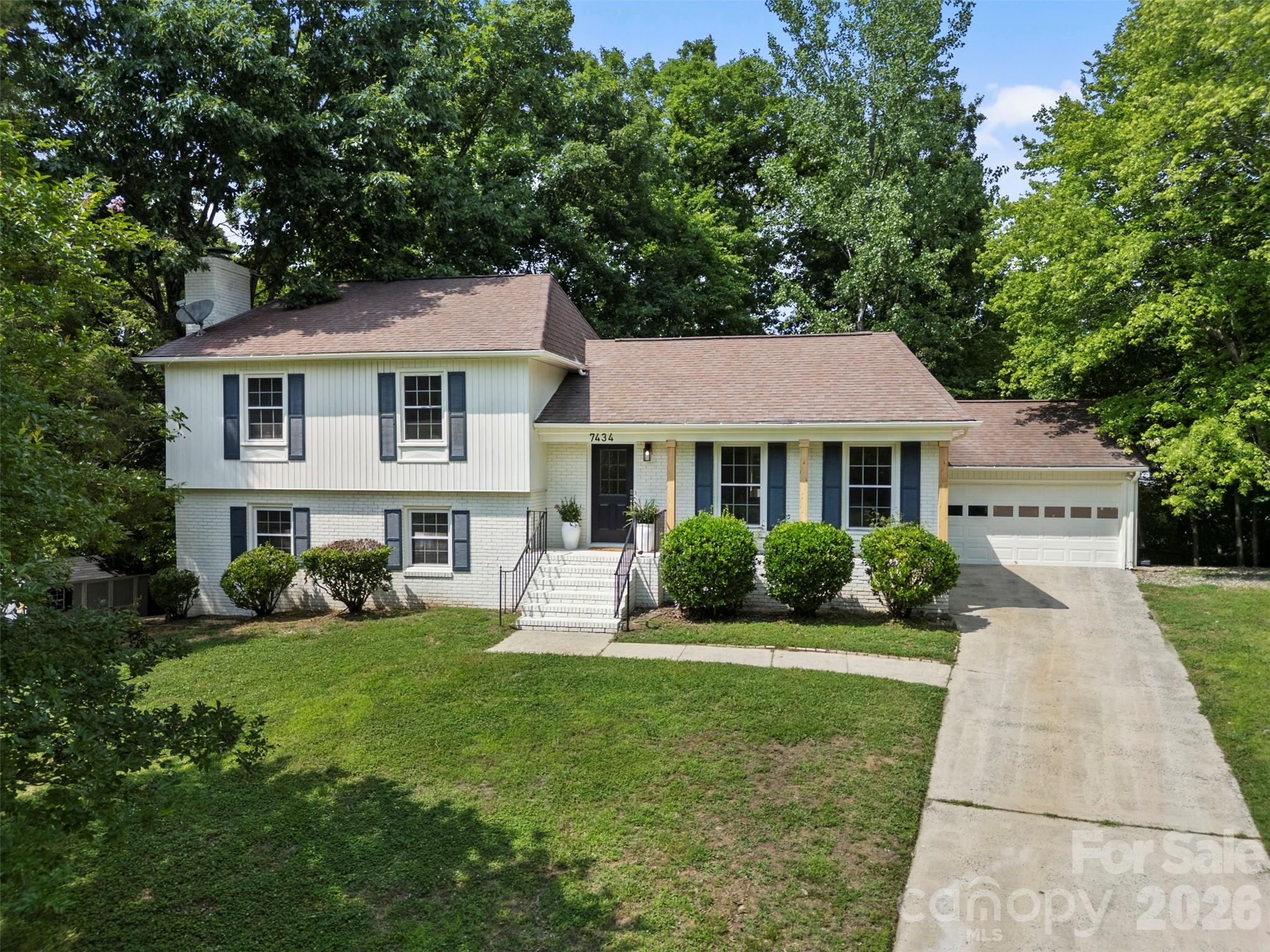 7434 Kilcullen Drive Property Photo 1