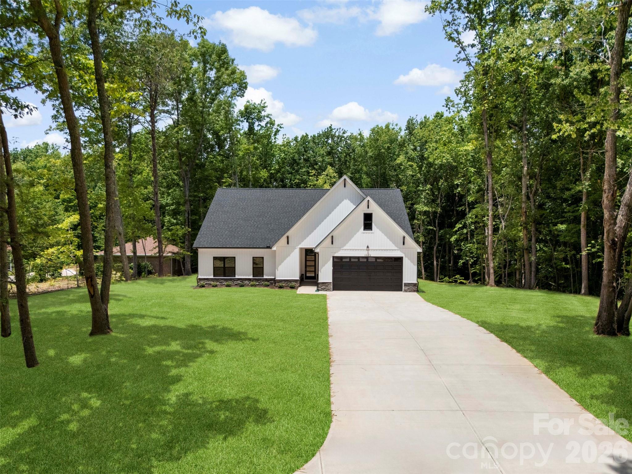 4523 Binwhe Lane Property Photo 1