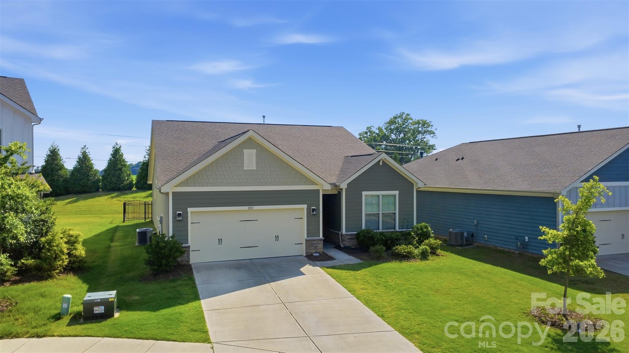 1011 Yearden Lane Property Photo 2