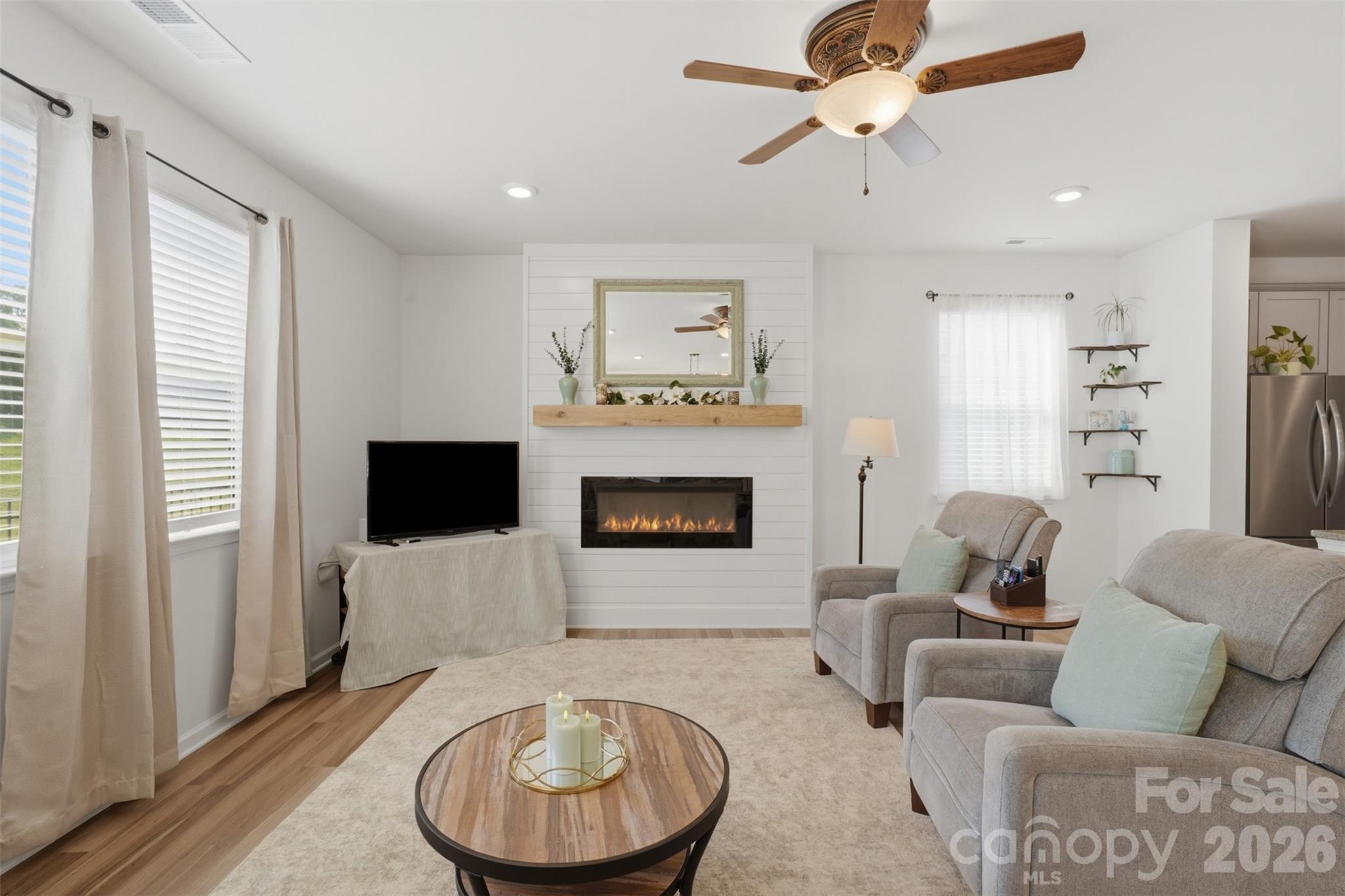 1011 Yearden Lane Property Photo 4