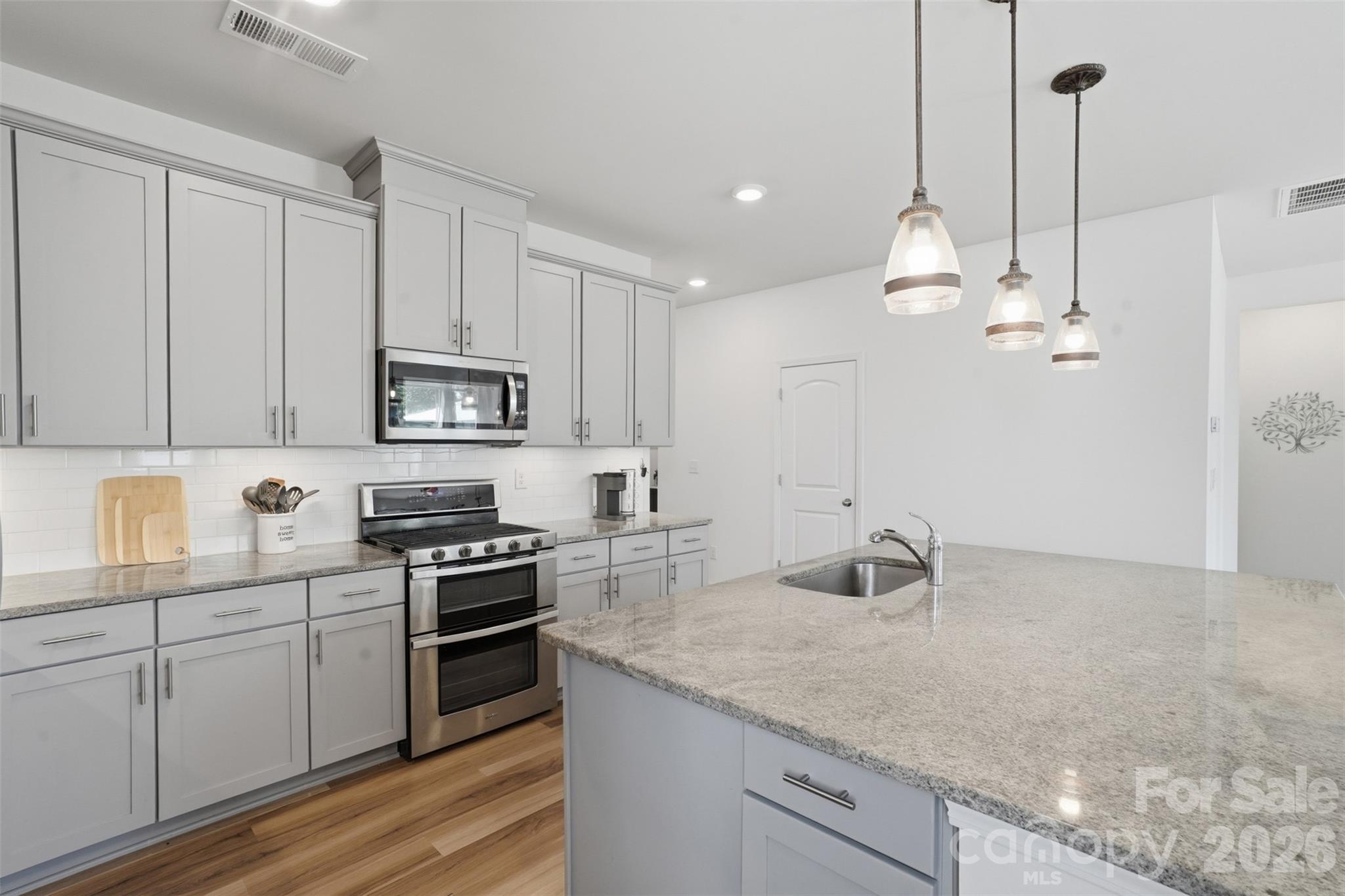 1011 Yearden Lane Property Photo 11