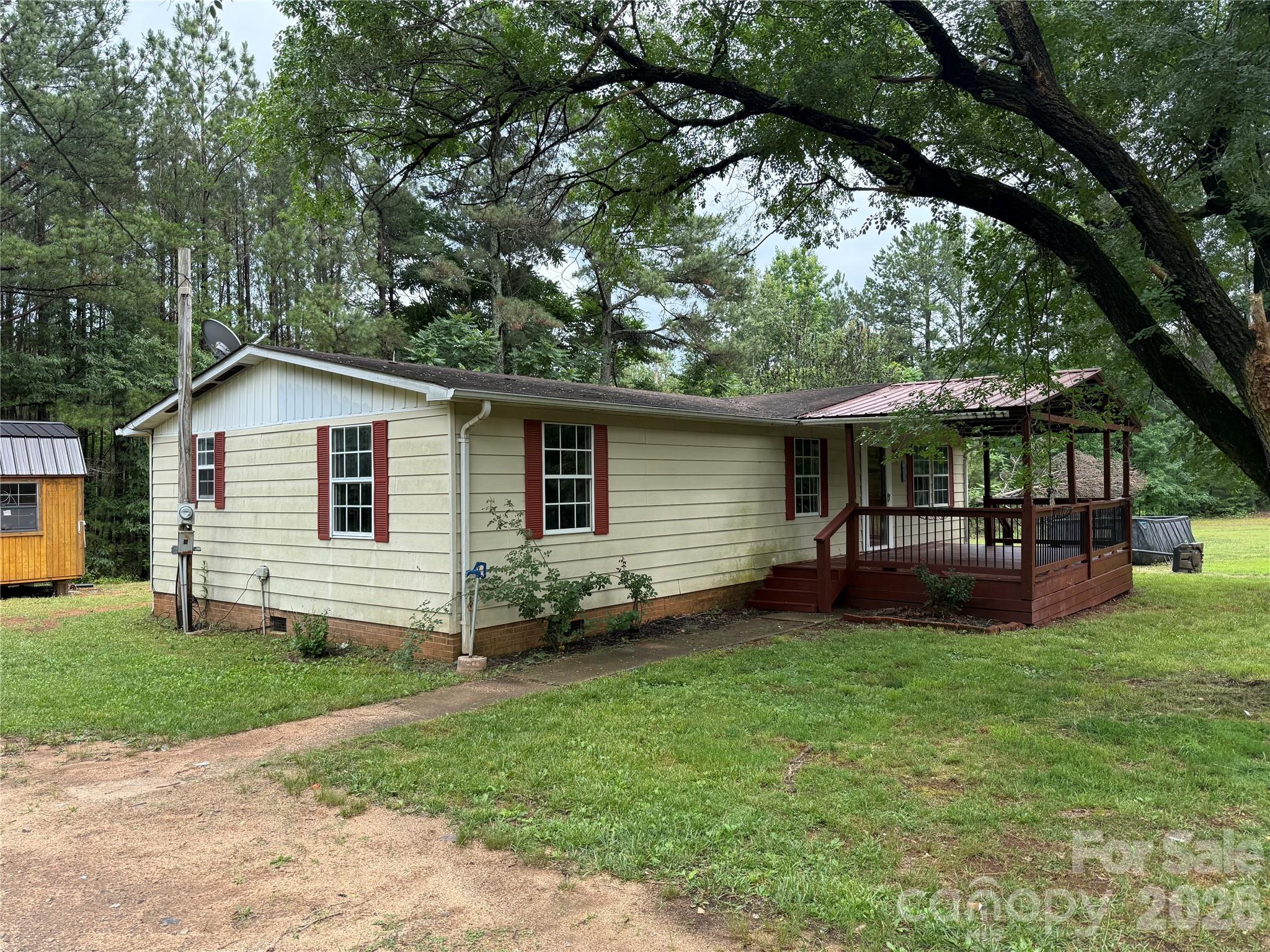 211 Corry Lane Property Photo 2