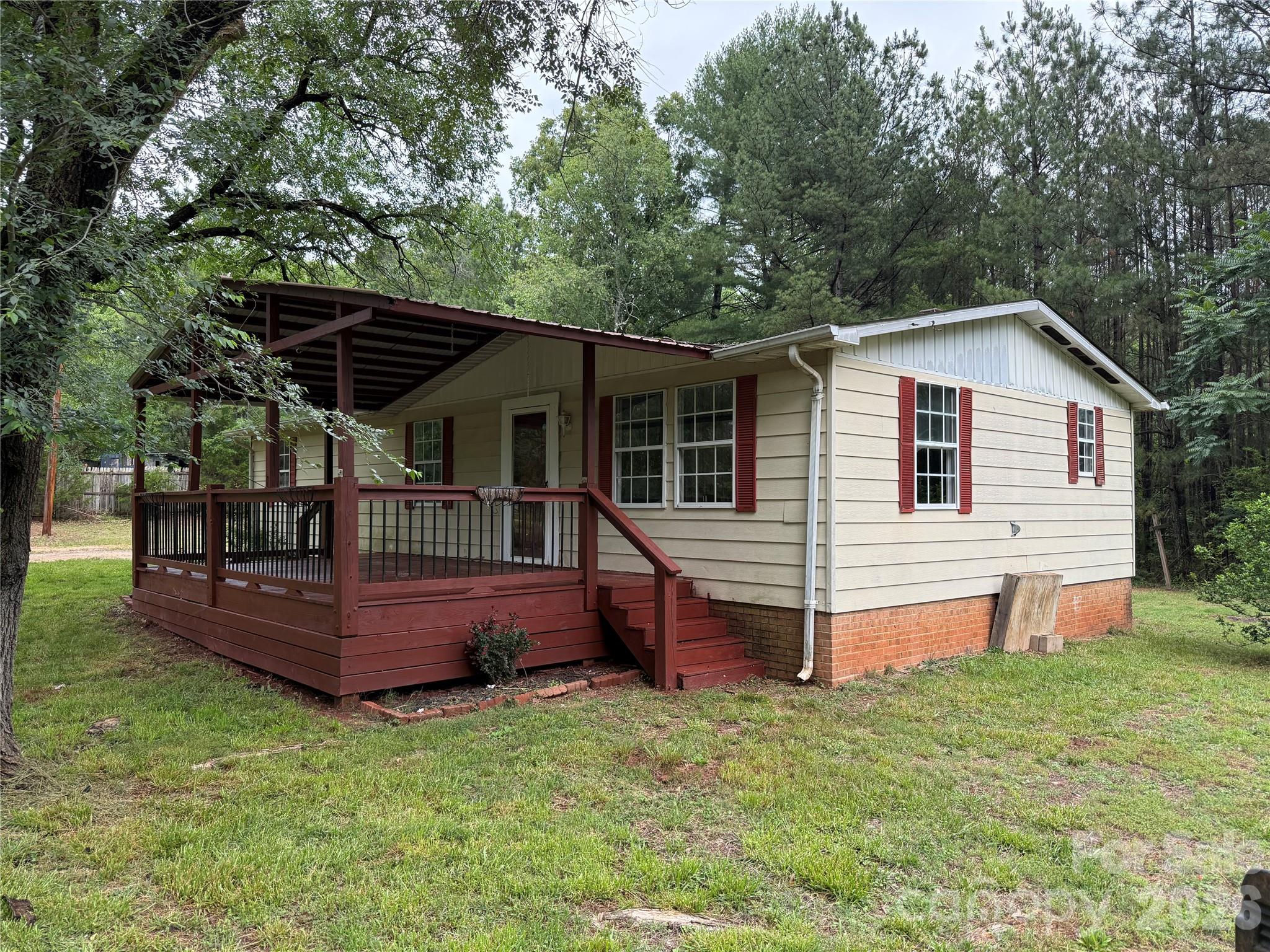 211 Corry Lane Property Photo 4