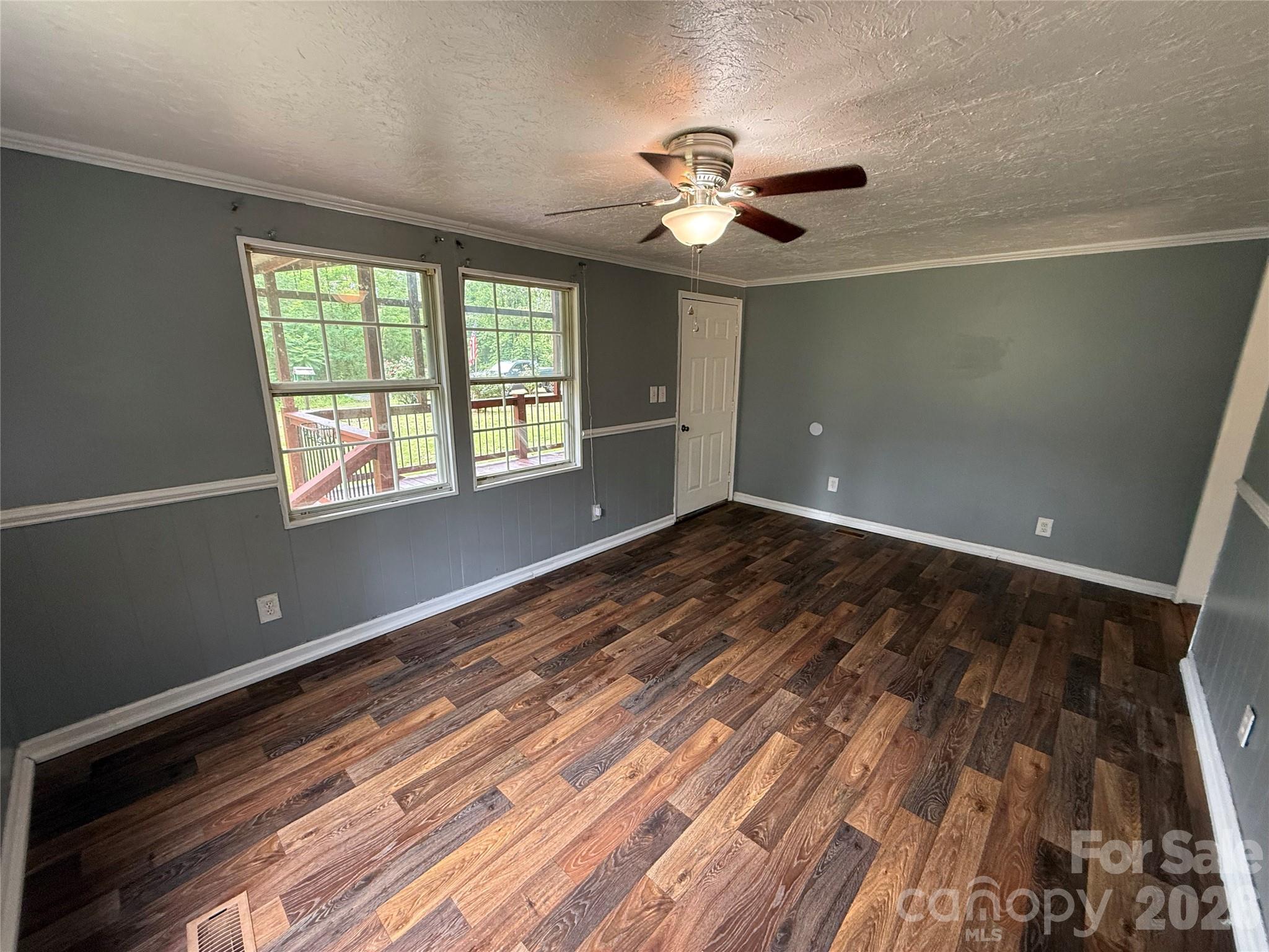 211 Corry Lane Property Photo 9