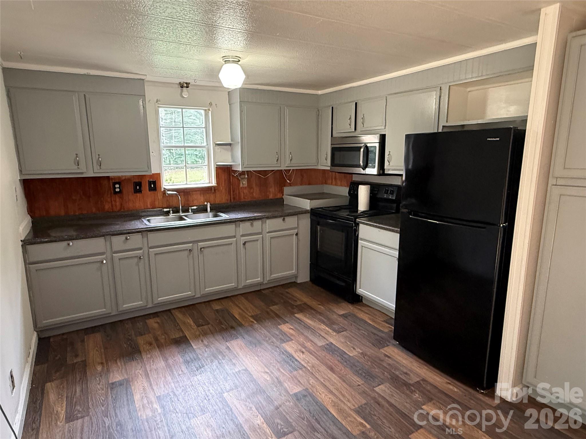 211 Corry Lane Property Photo 13
