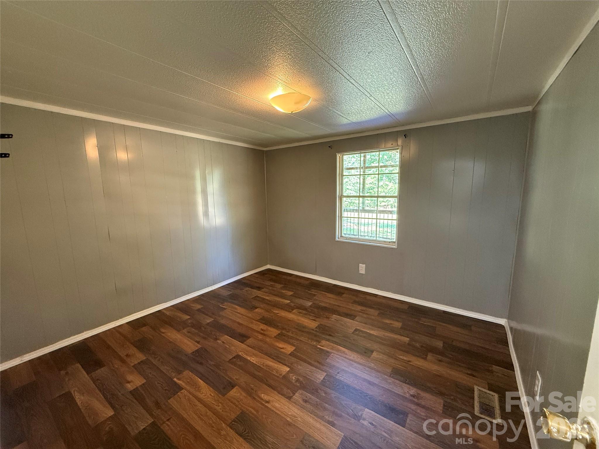 211 Corry Lane Property Photo 16