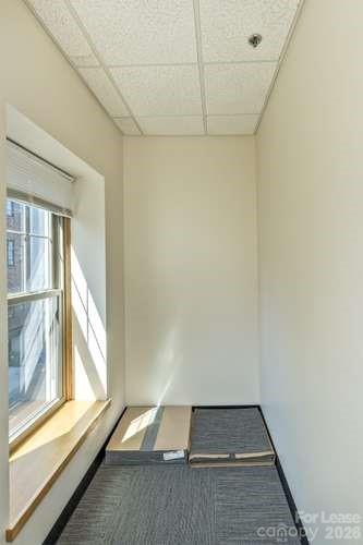 56 College Street 303 Property Photo 5