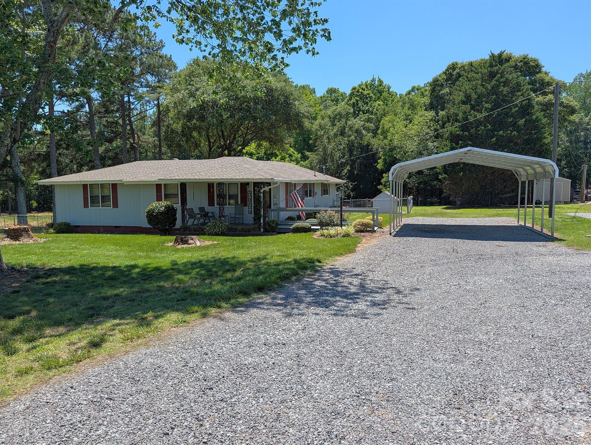 4053 Roddey Road Property Photo 2