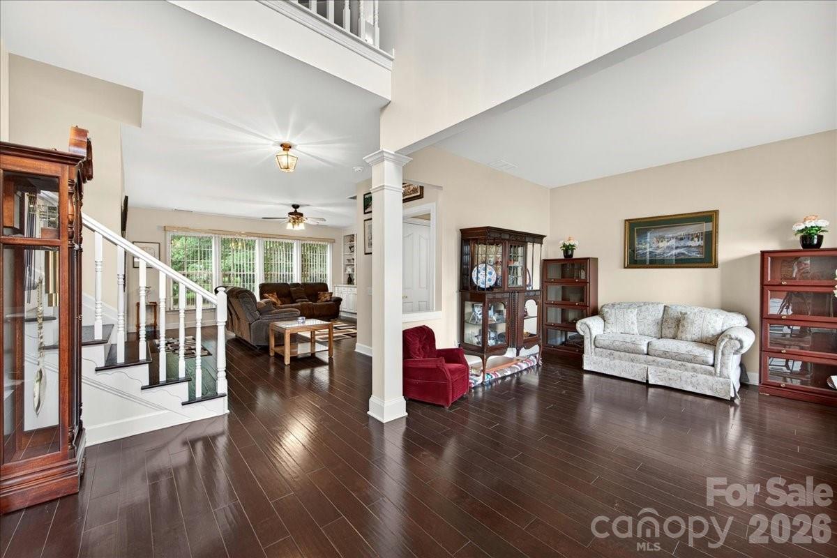 10604 Knight Castle Drive 60 Property Photo 7