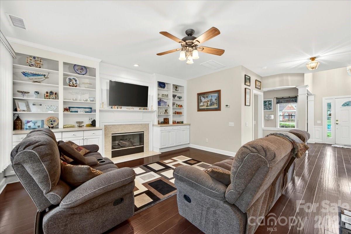 10604 Knight Castle Drive 60 Property Photo 17