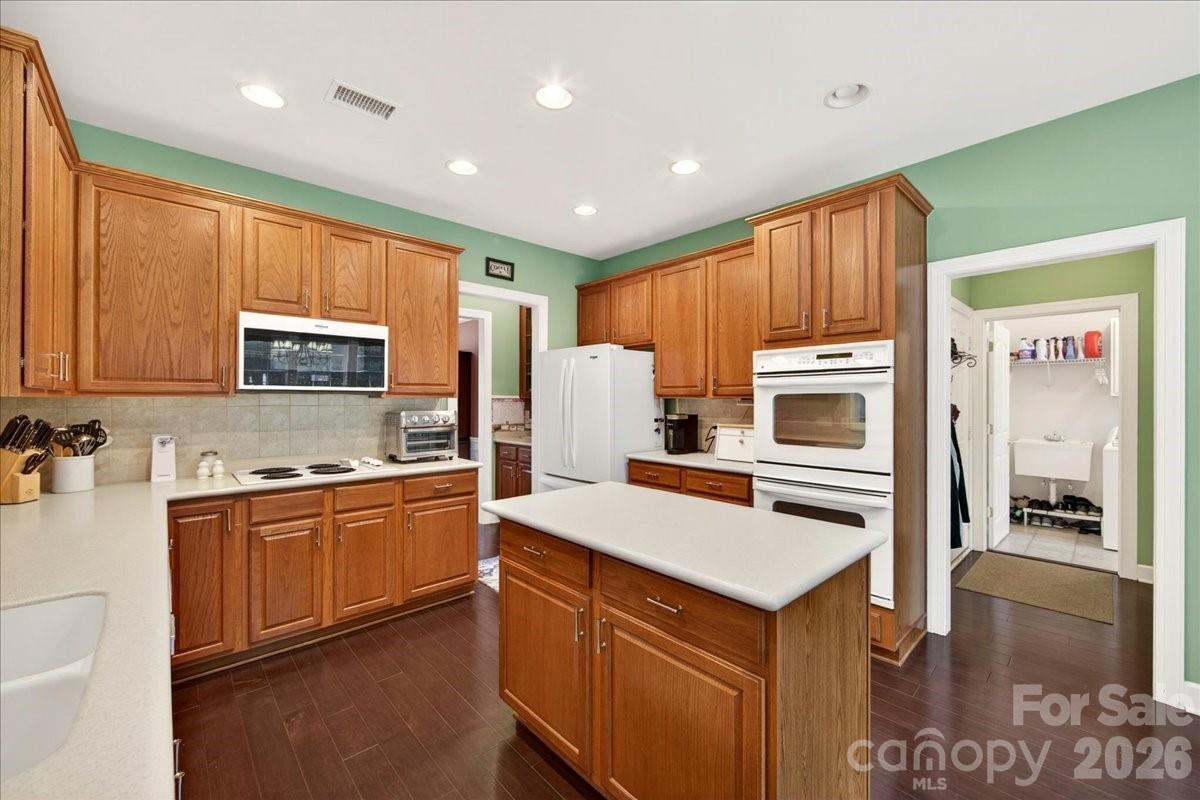 10604 Knight Castle Drive 60 Property Photo 20