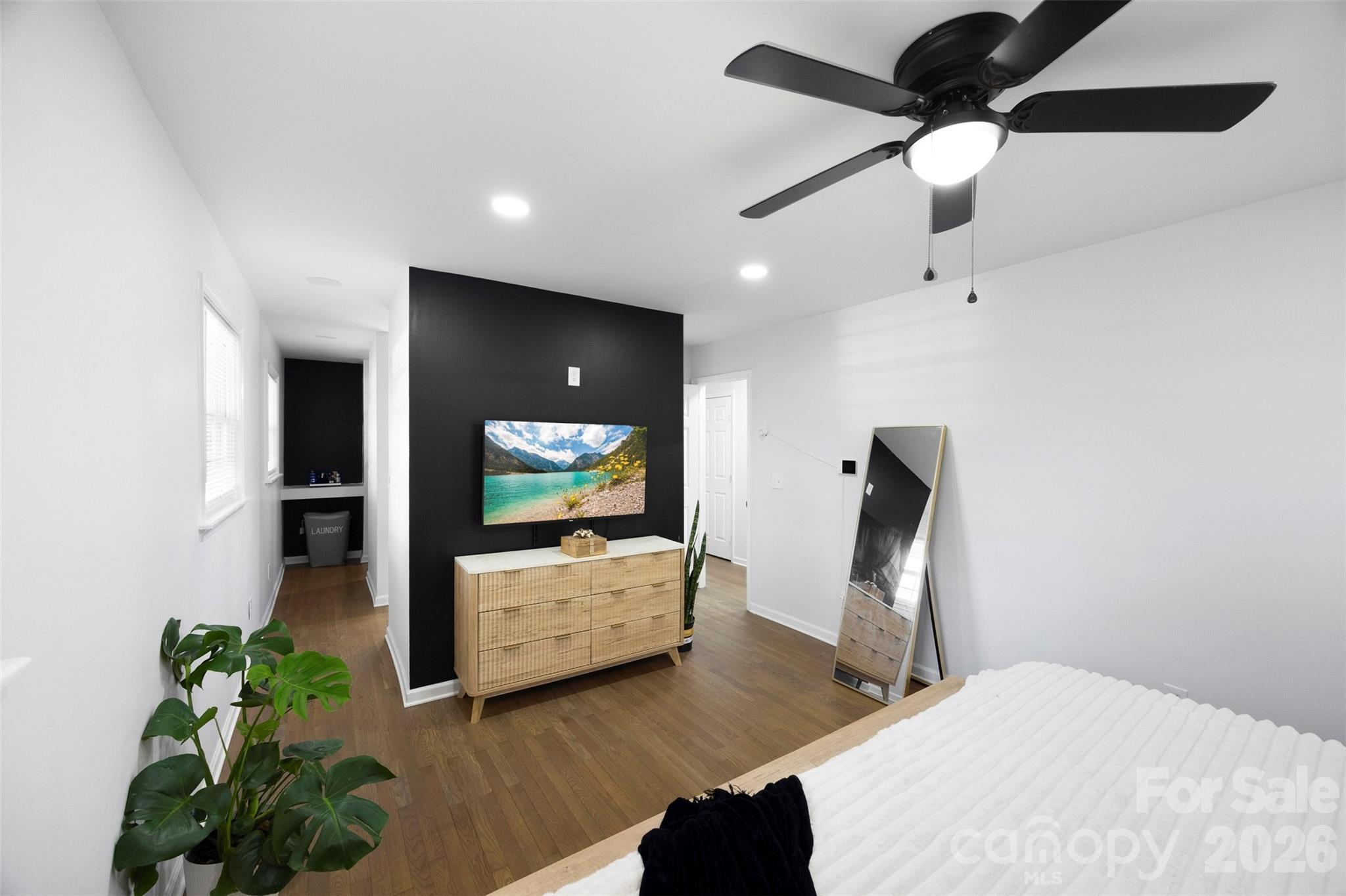 1047 White Plains Road Property Photo 11