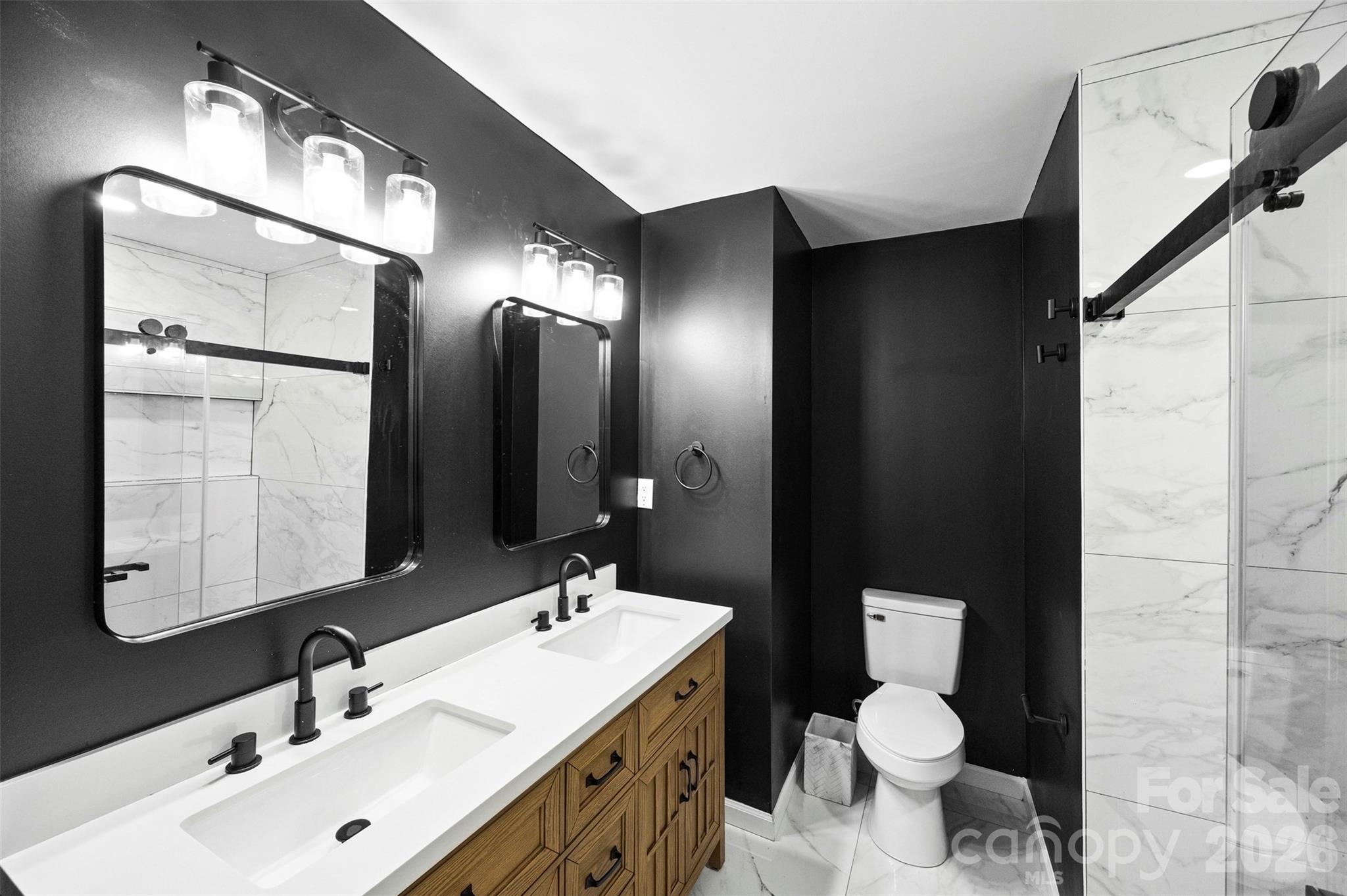 1047 White Plains Road Property Photo 12