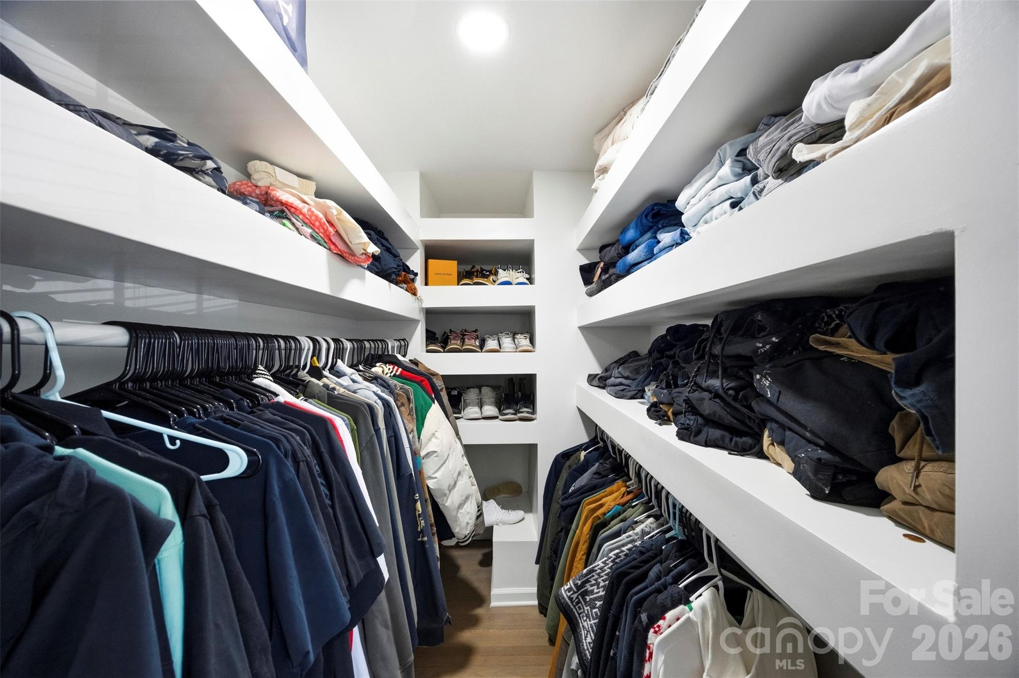 1047 White Plains Road Property Photo 14
