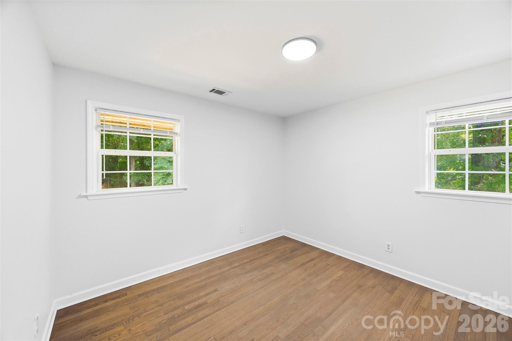 1047 White Plains Road Property Photo 18