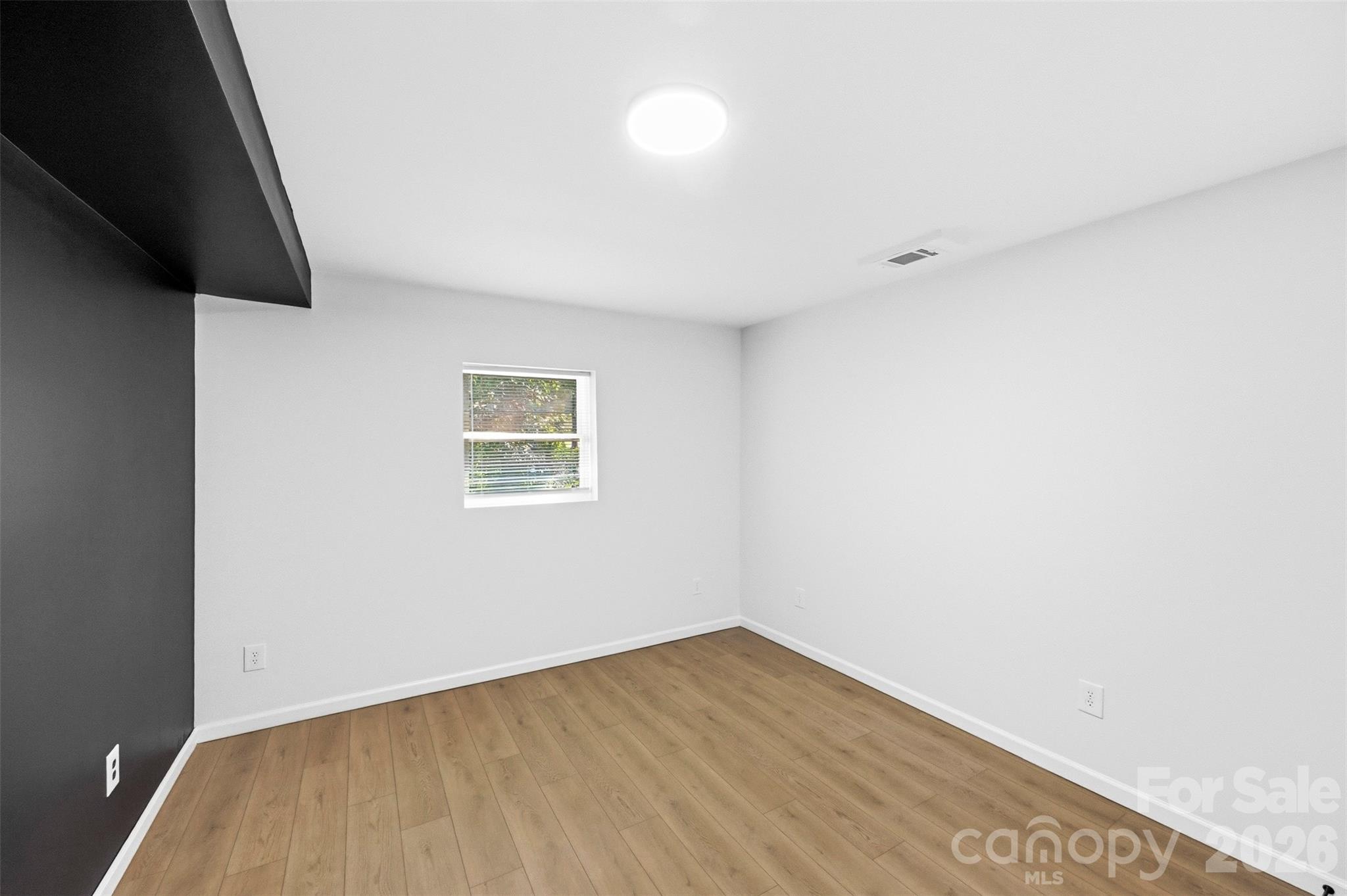 1047 White Plains Road Property Photo 26