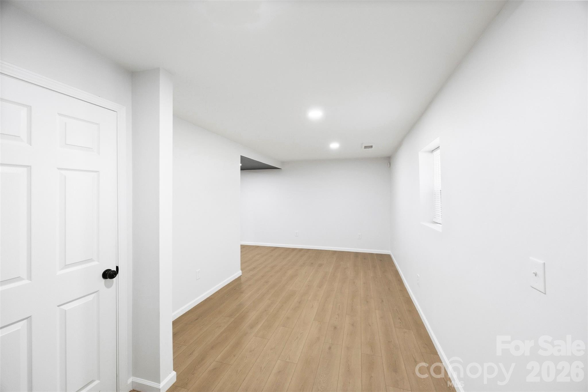 1047 White Plains Road Property Photo 29
