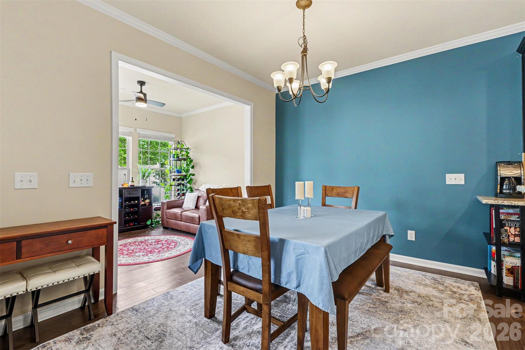 5012 Forest Hills Place Property Photo 7