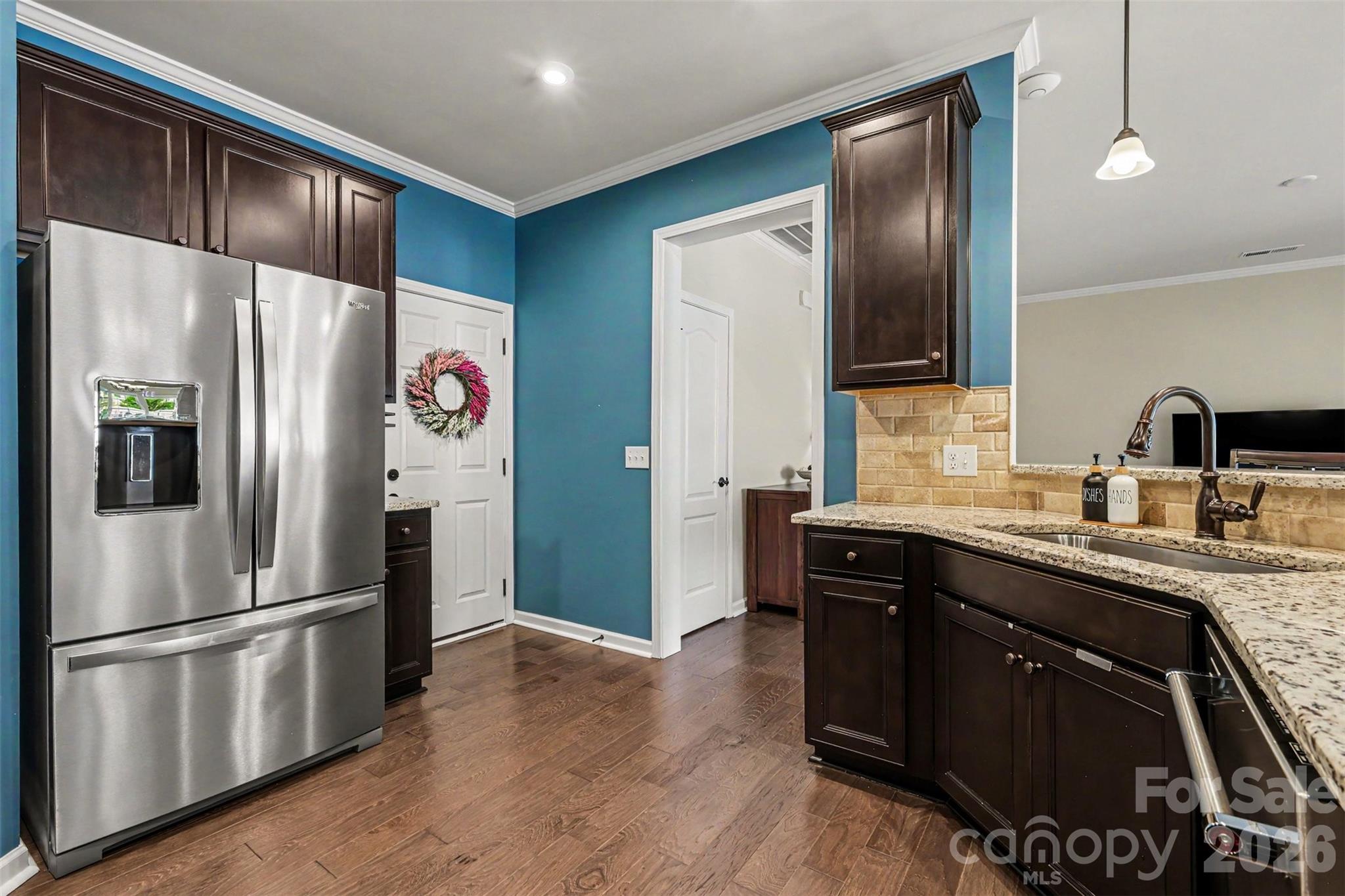 5012 Forest Hills Place Property Photo 8