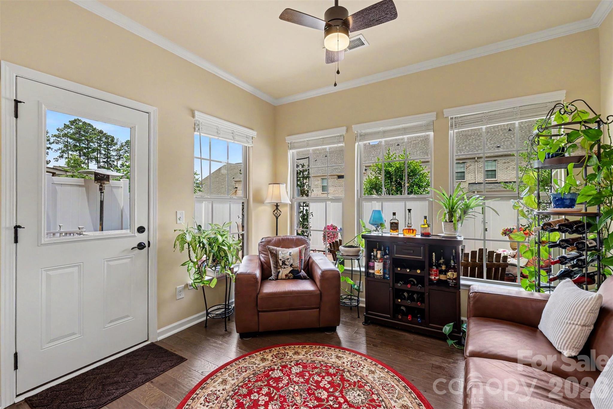 5012 Forest Hills Place Property Photo 10