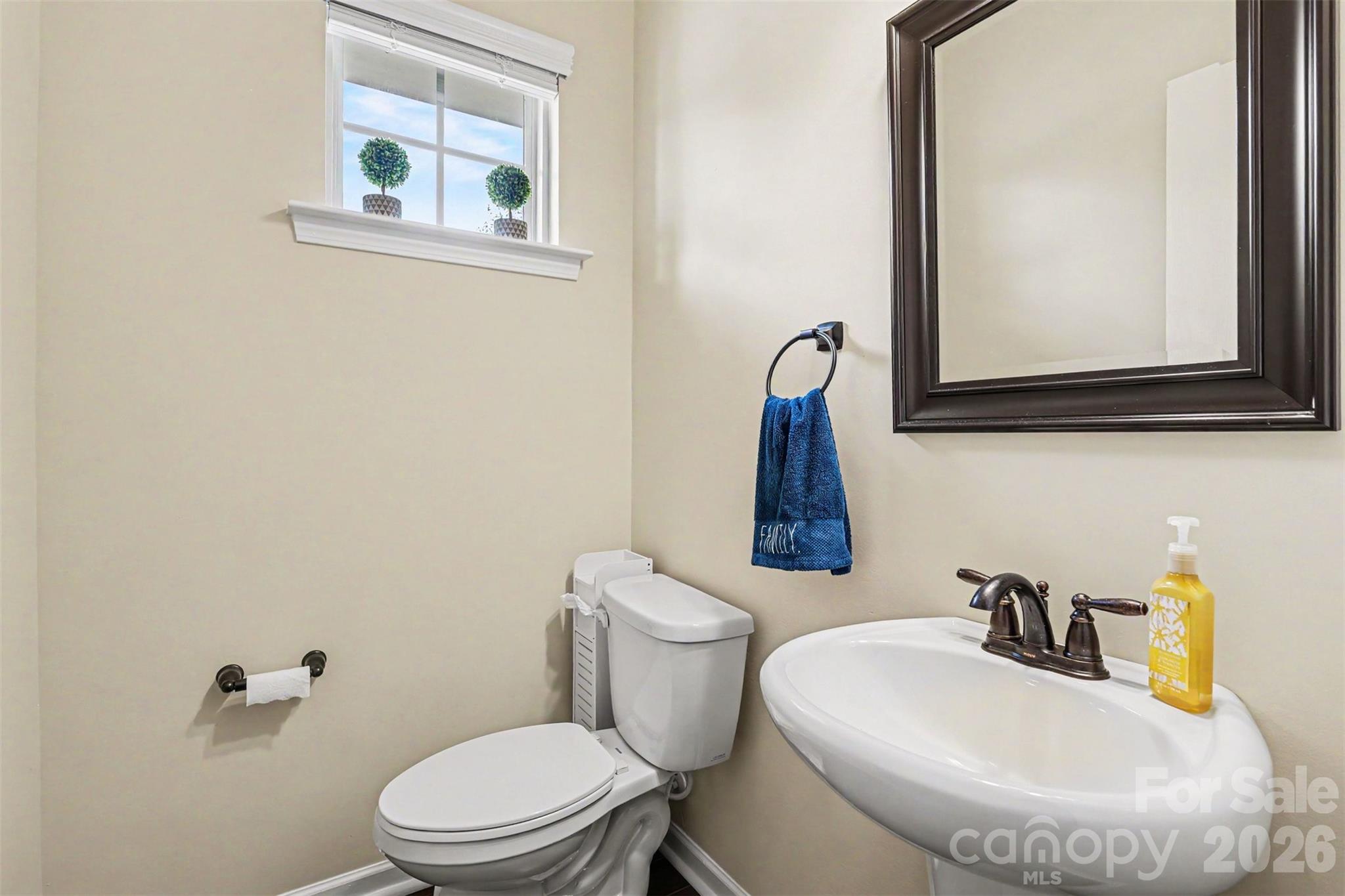 5012 Forest Hills Place Property Photo 11