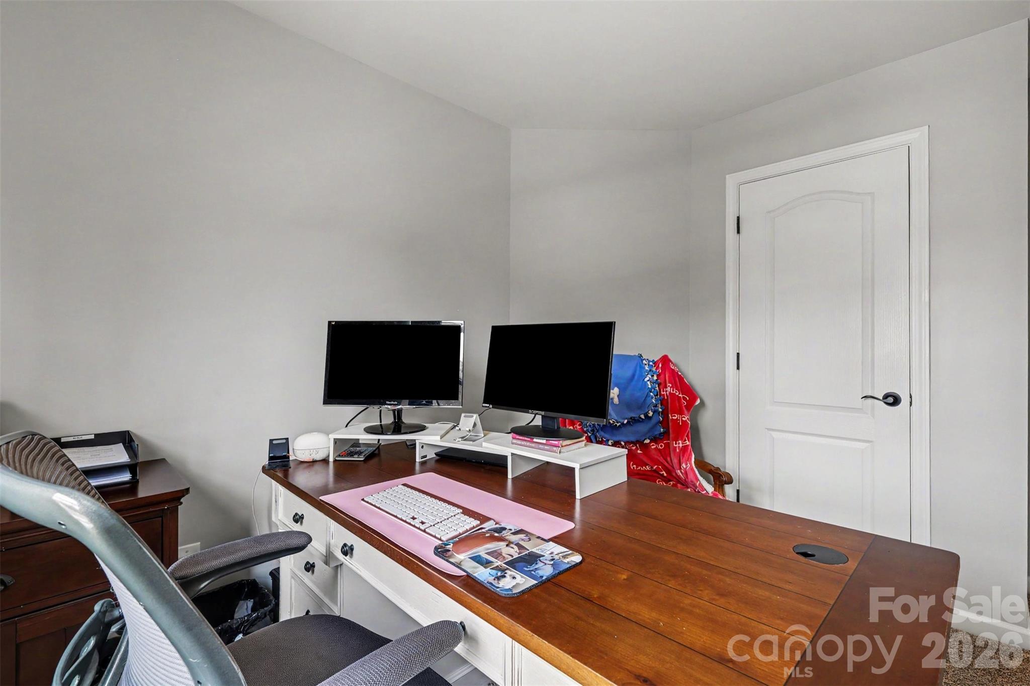 5012 Forest Hills Place Property Photo 13
