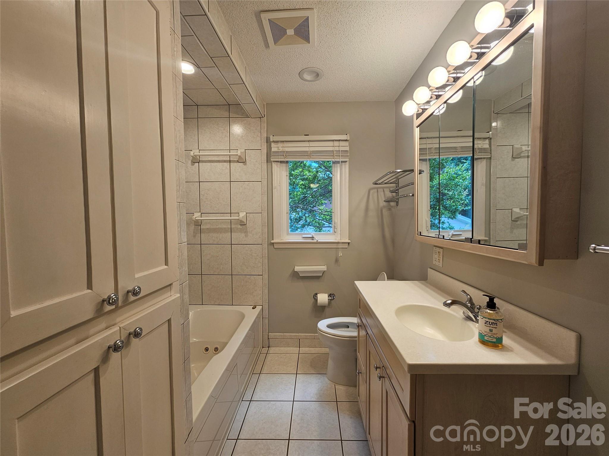 201 Country Club Circle Property Photo 19