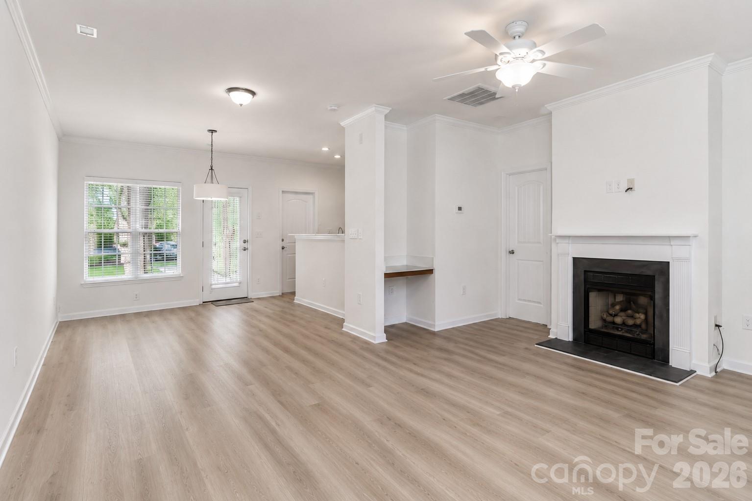 1139 Central Park Circle Property Photo 6