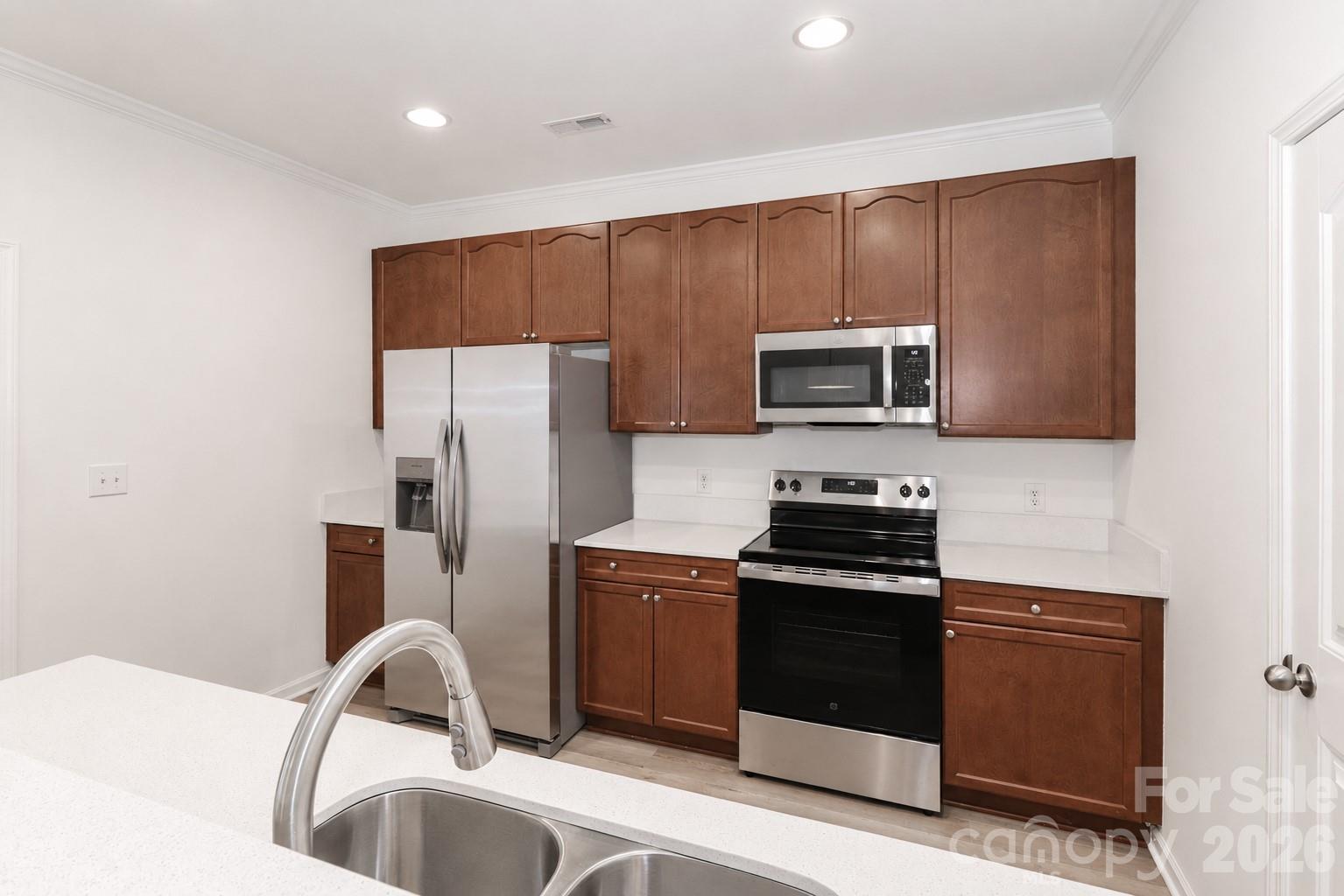1139 Central Park Circle Property Photo 10