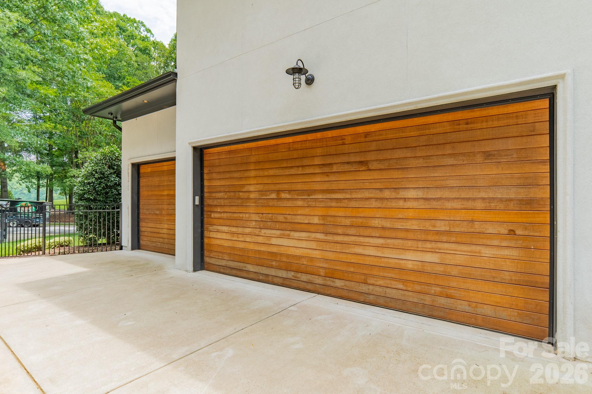 19053 Double Eagle Drive Property Photo 3