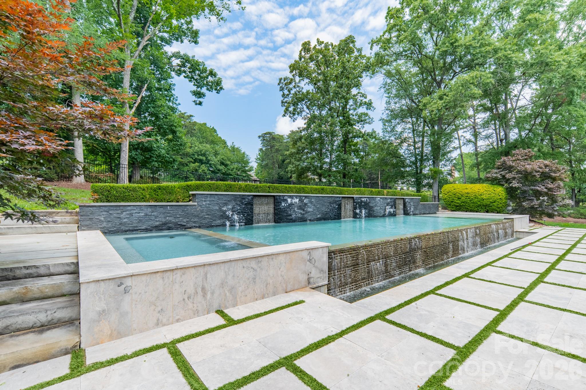 19053 Double Eagle Drive Property Photo 6