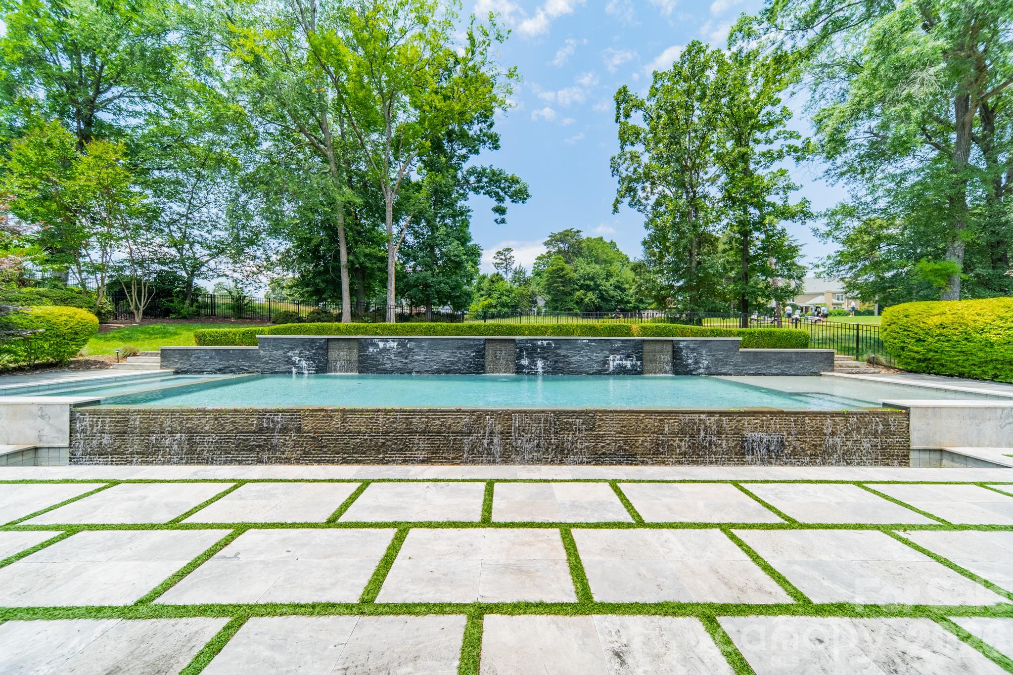 19053 Double Eagle Drive Property Photo 7