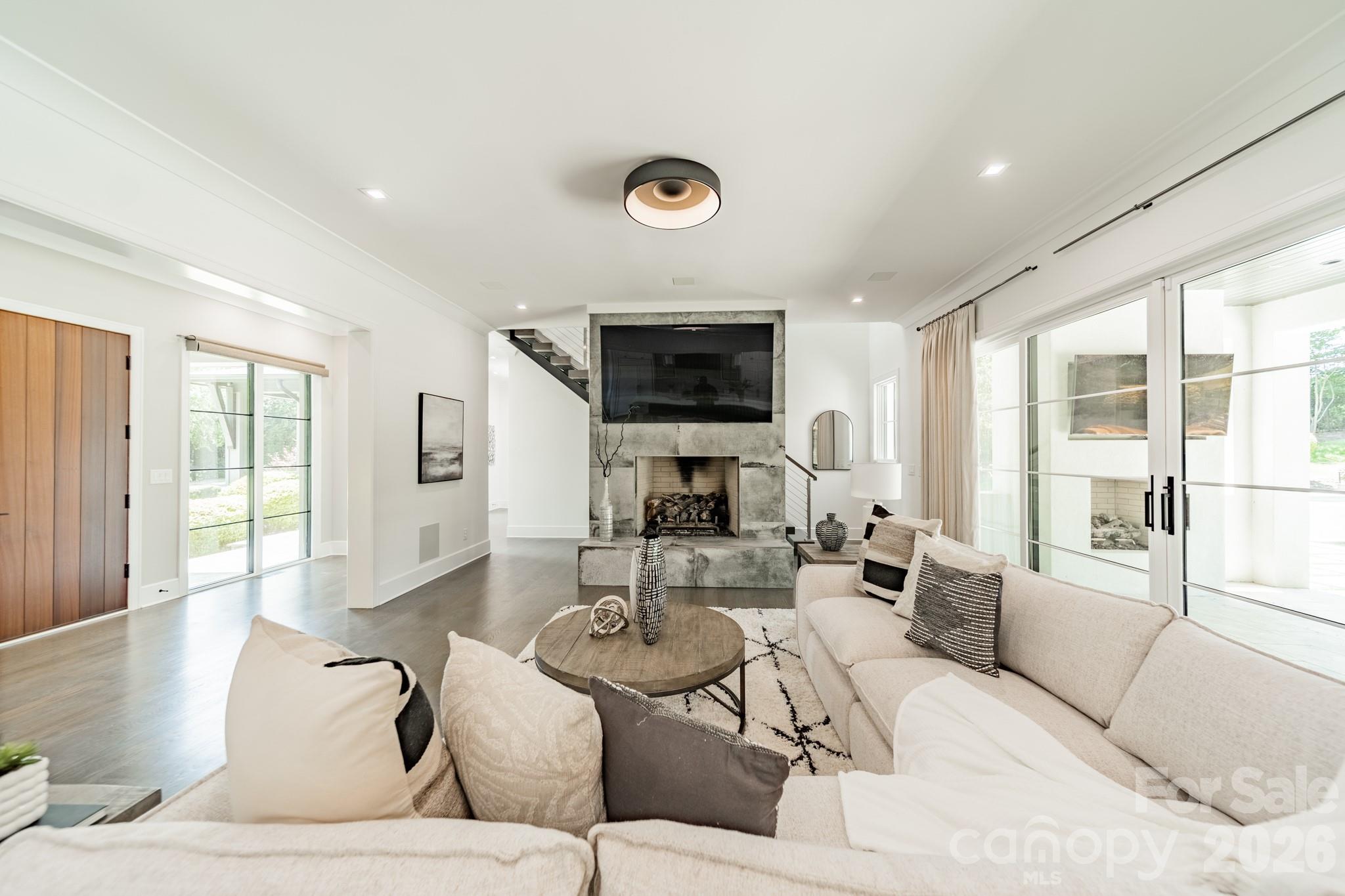 19053 Double Eagle Drive Property Photo 9