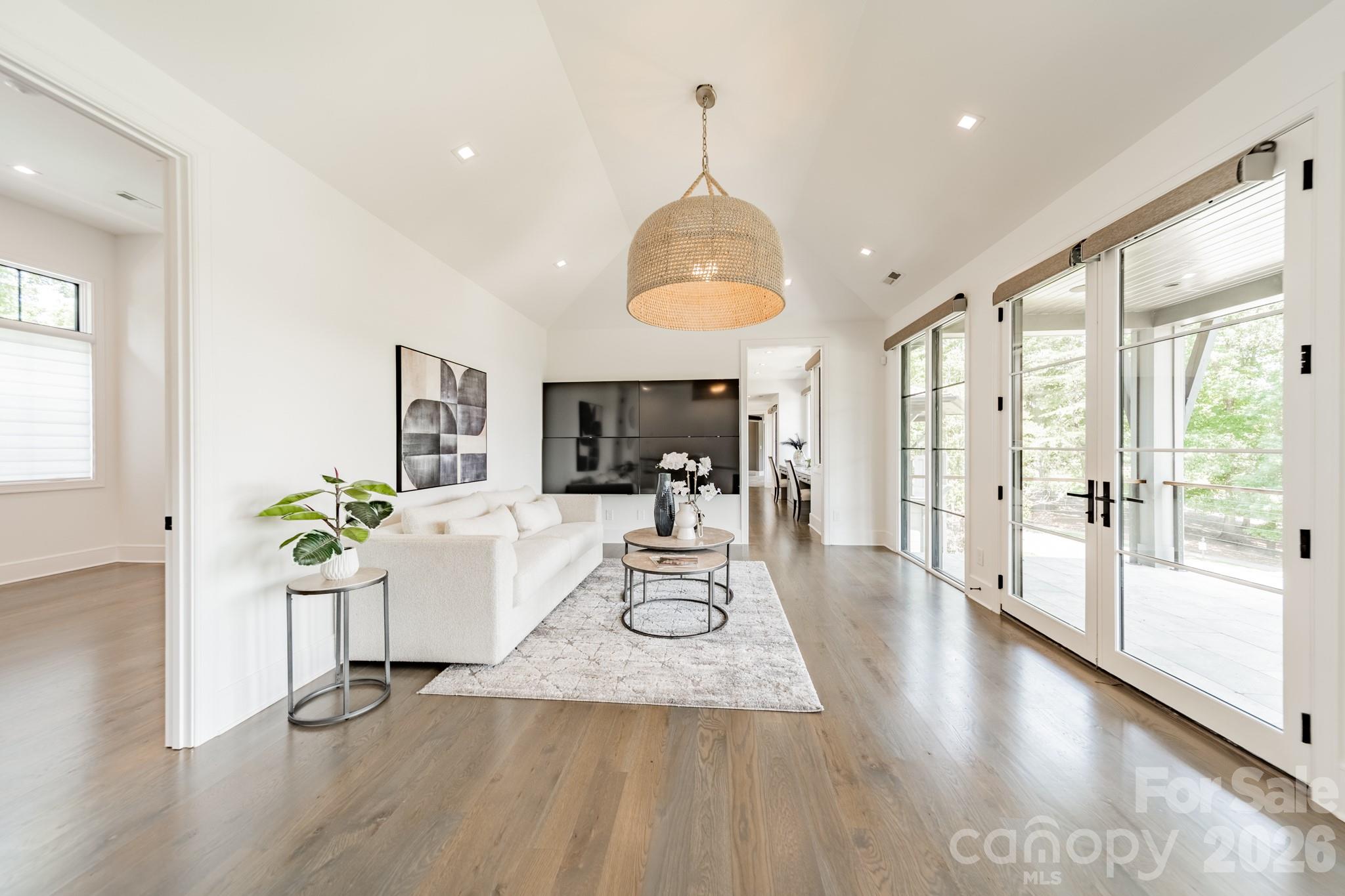 19053 Double Eagle Drive Property Photo 28