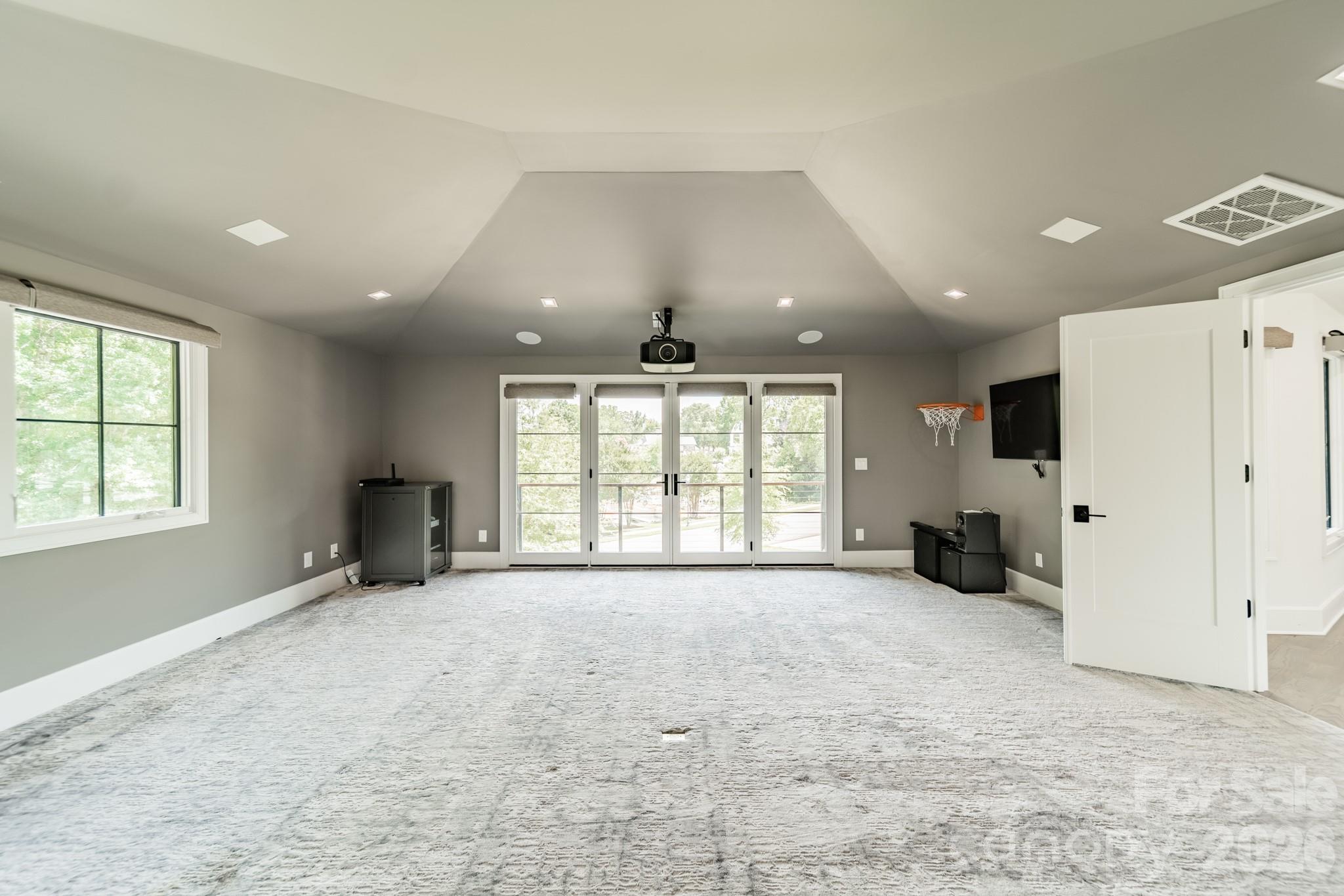 19053 Double Eagle Drive Property Photo 37