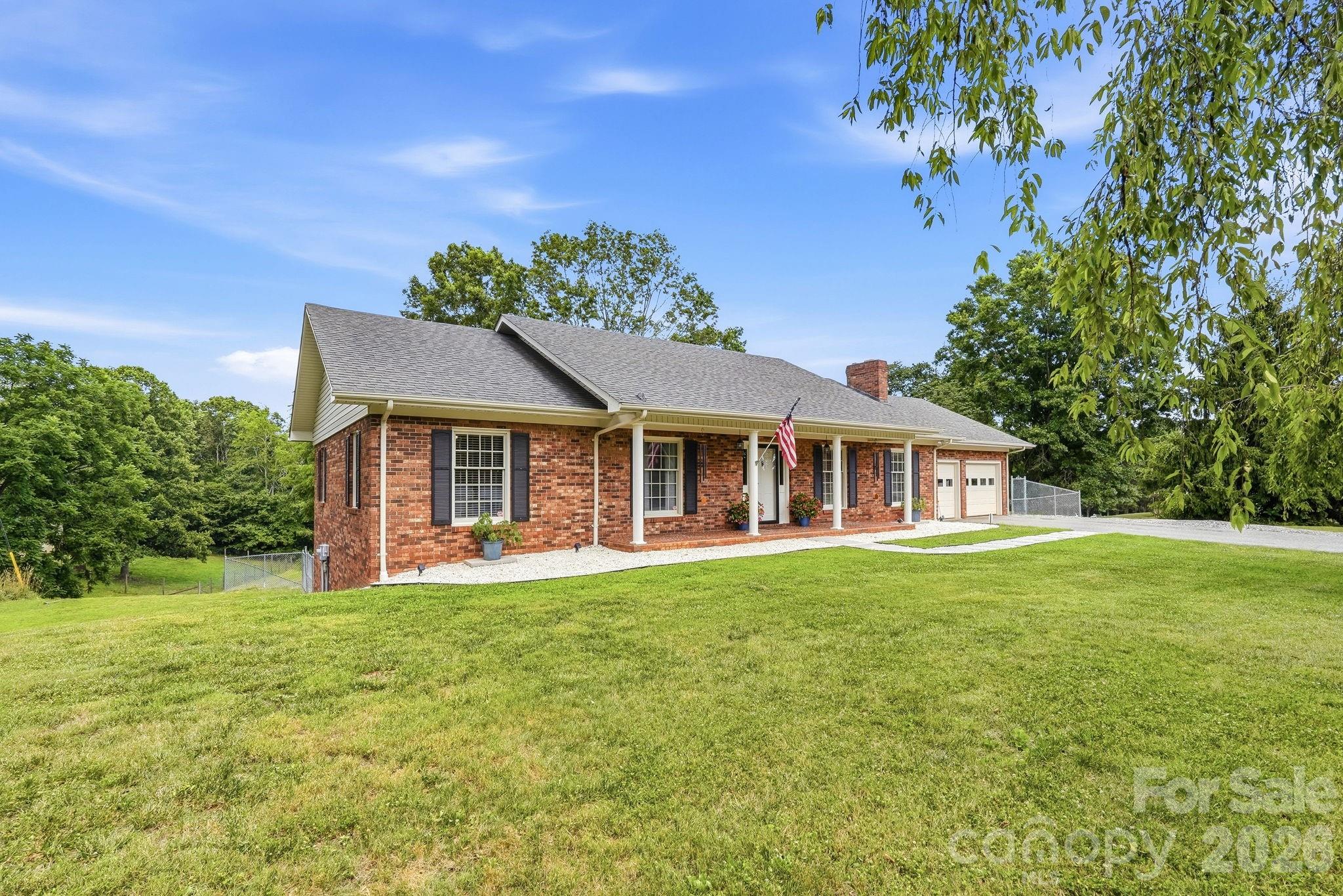 1692 Pads Road Property Photo 2