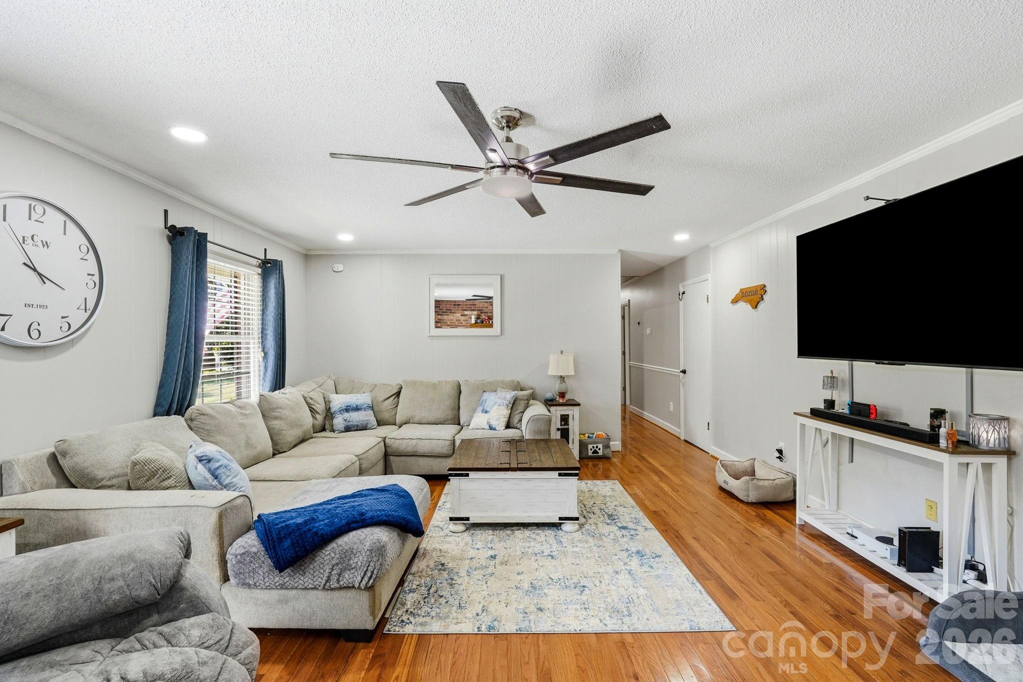 1692 Pads Road Property Photo 9