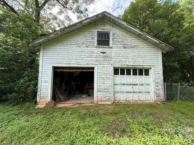 1622 W Park Avenue Property Photo 8