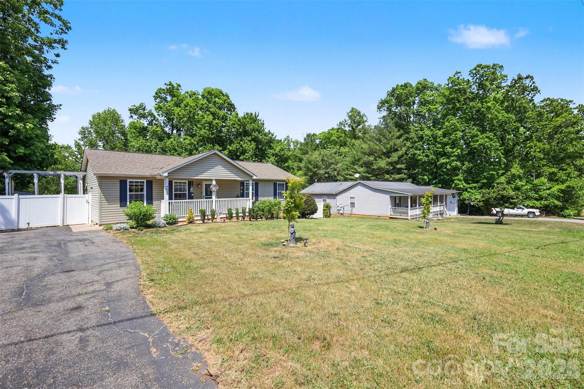 4432 Bennett Road Property Photo 2