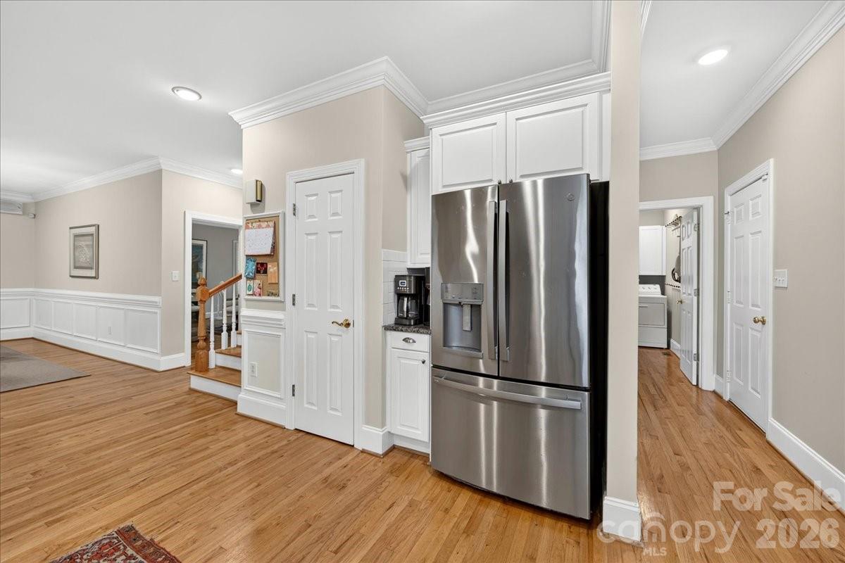 6784 Lynrose Court Property Photo 17