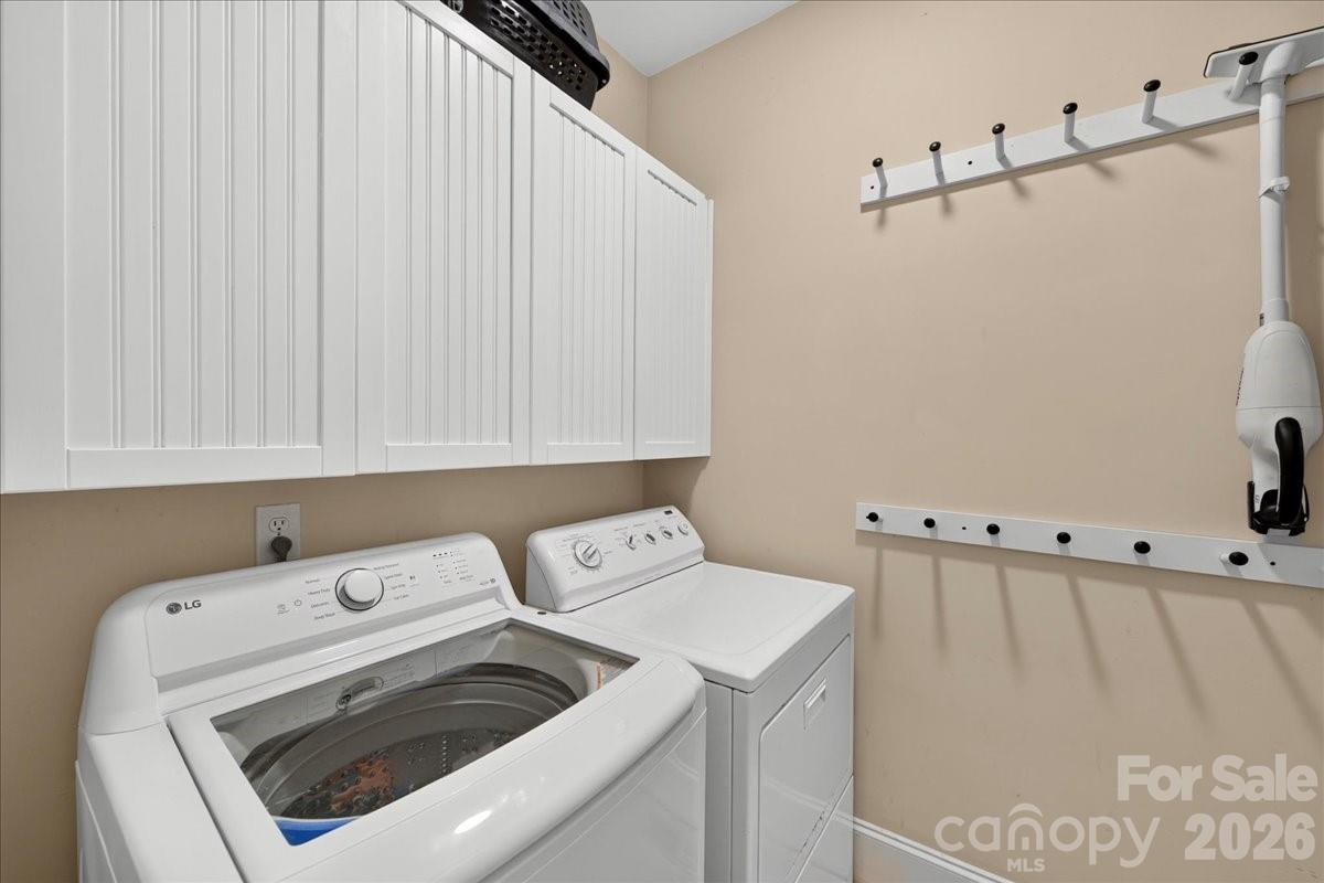 6784 Lynrose Court Property Photo 19