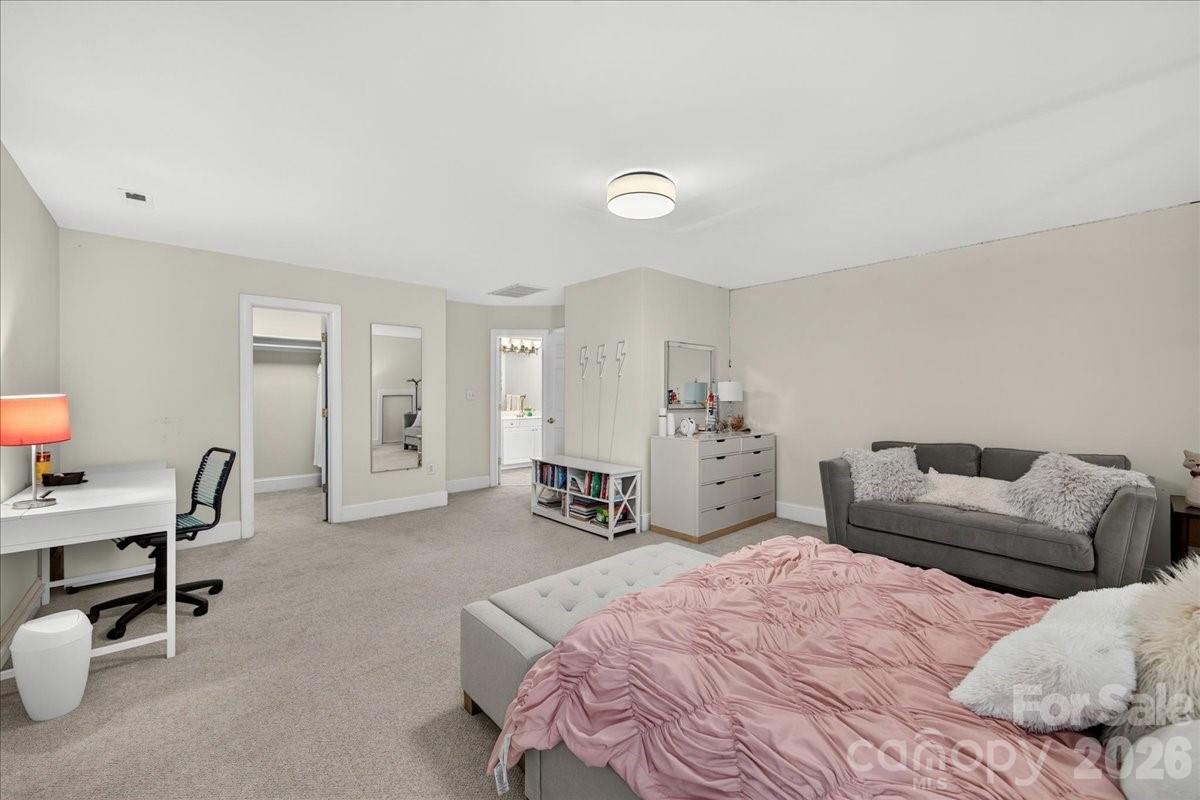 6784 Lynrose Court Property Photo 26