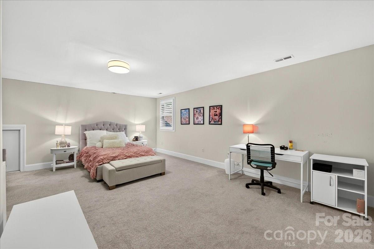 6784 Lynrose Court Property Photo 27