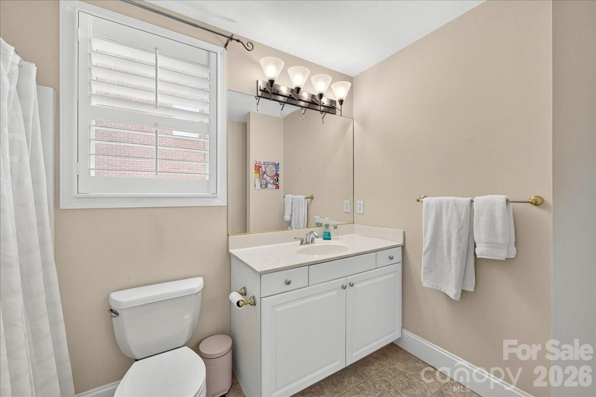 6784 Lynrose Court Property Photo 28