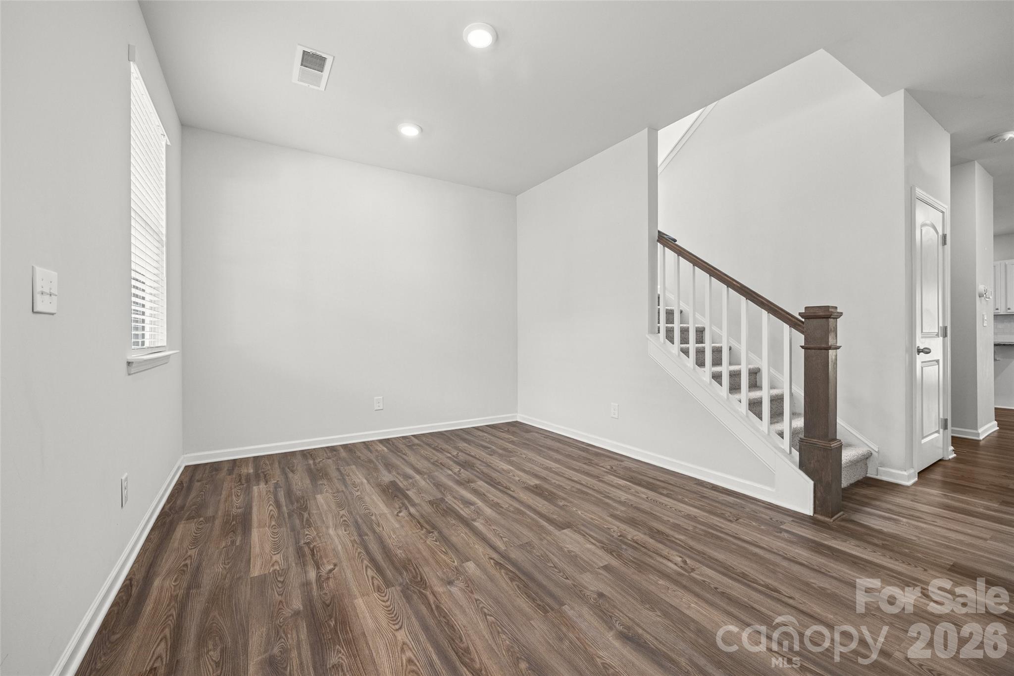 2225 Sussex Road Property Photo 6