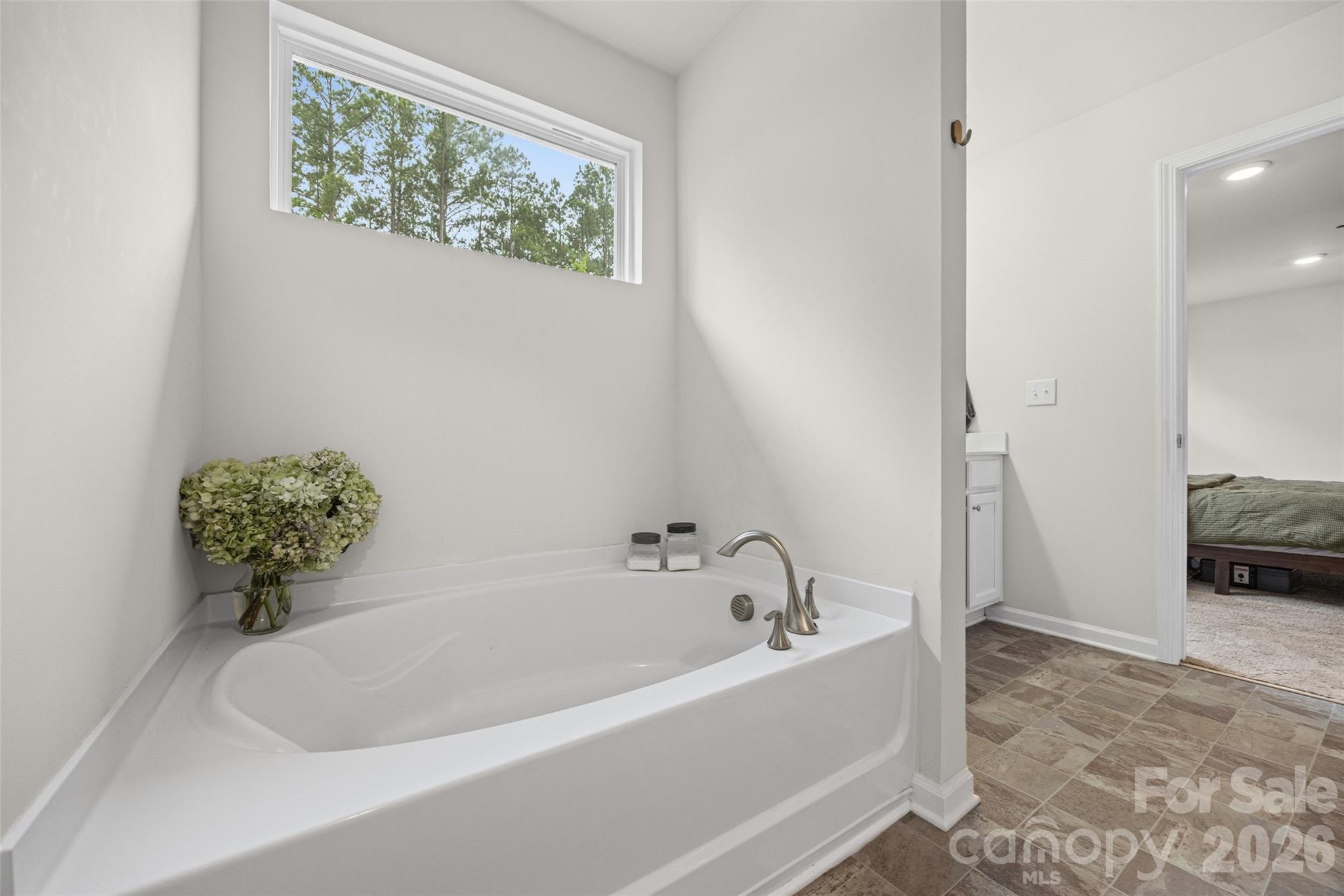 2225 Sussex Road Property Photo 32