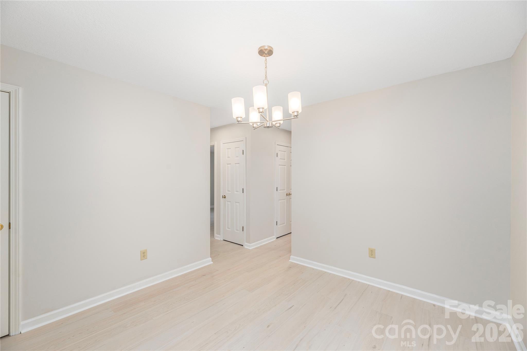 409 Carlyle Way Property Photo 9