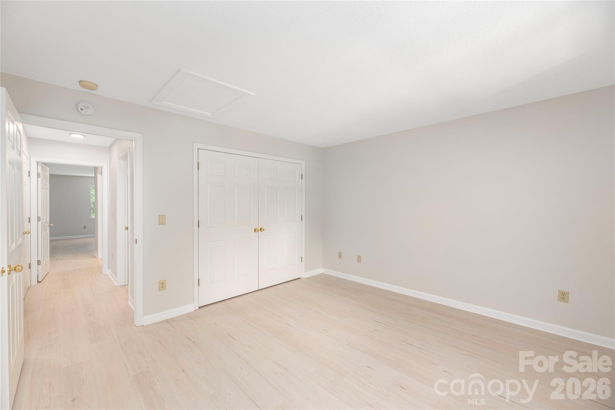 409 Carlyle Way Property Photo 14