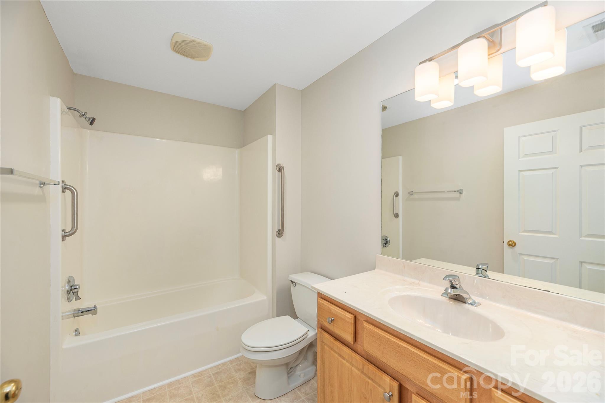 409 Carlyle Way Property Photo 17