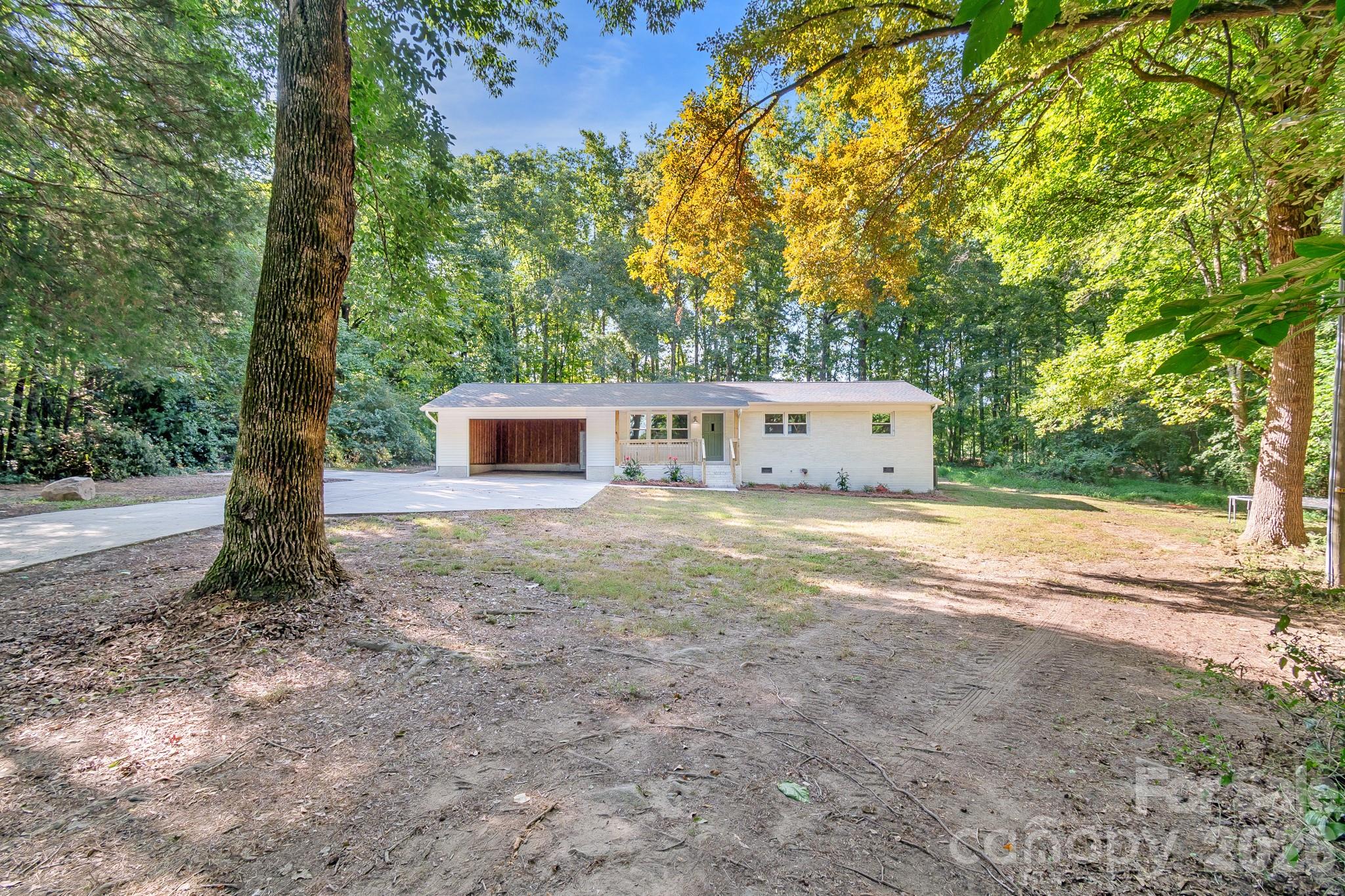 2177 Thornwell Road Property Photo 2